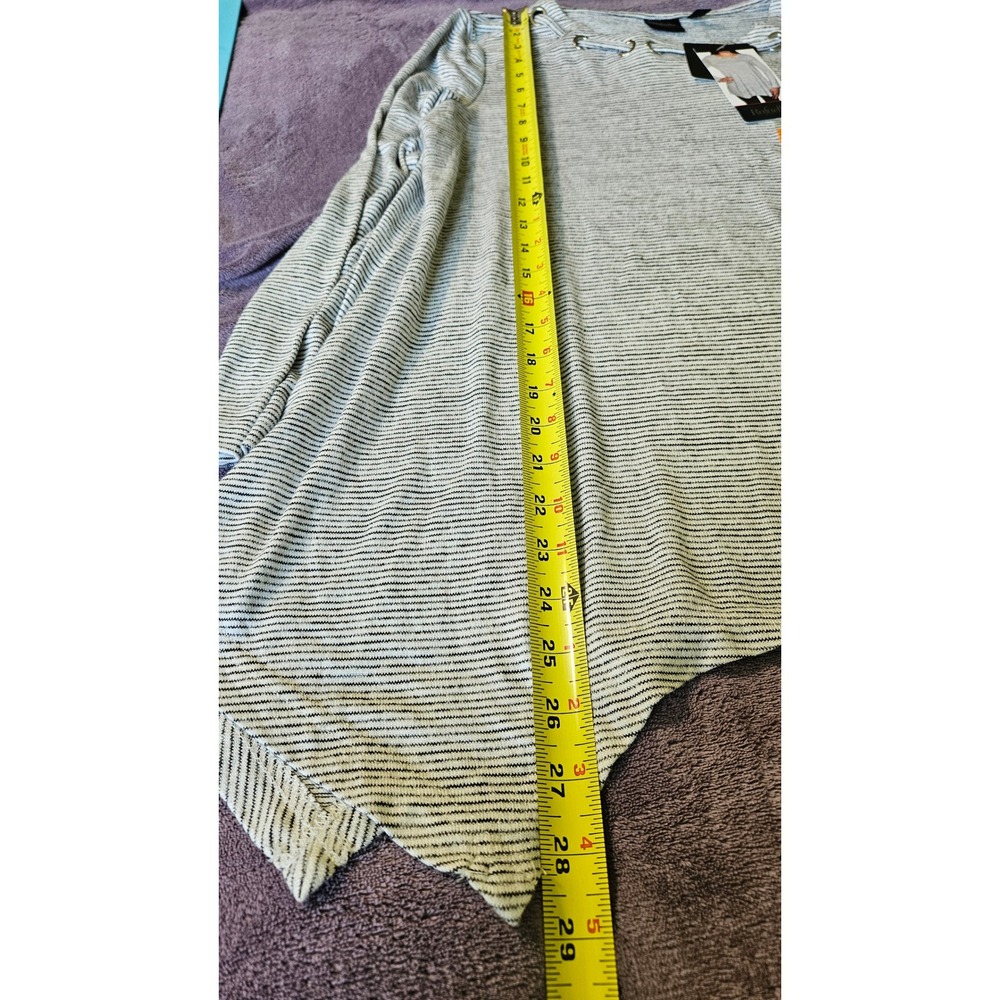New Rafaella Striped Tunic Top Grommet Neckline Long Sleeve Casual Womens Medium - Picture 7 of 8